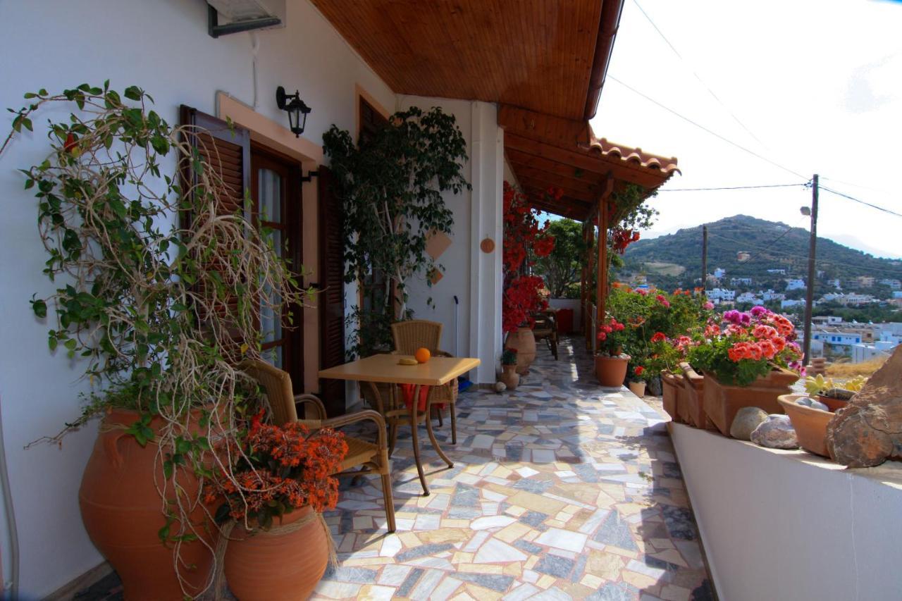Eleni Goumenaki Plakias Studios Luaran gambar