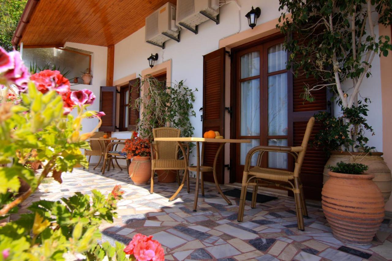 Eleni Goumenaki Plakias Studios Bilik gambar