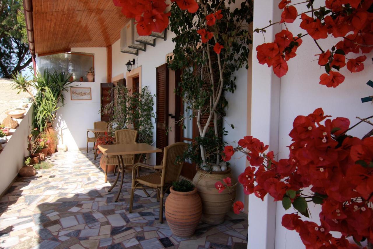 Eleni Goumenaki Plakias Studios Luaran gambar