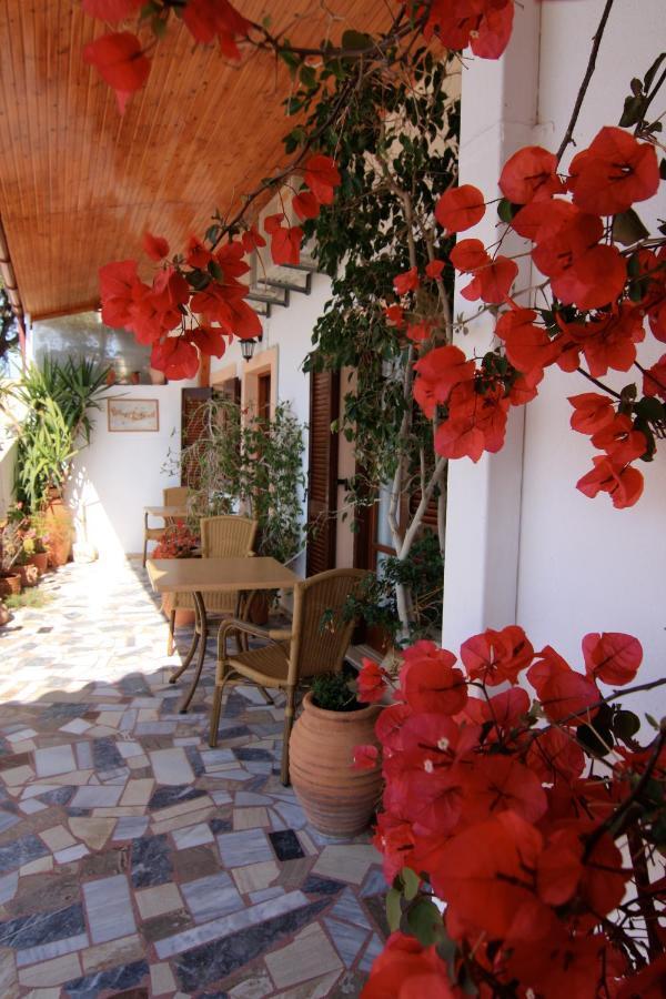 Eleni Goumenaki Plakias Studios Luaran gambar